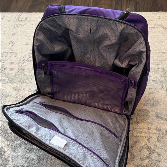 Delsey Paris Purple Carry On Roller Bag NWOT - Picture 7 of 11